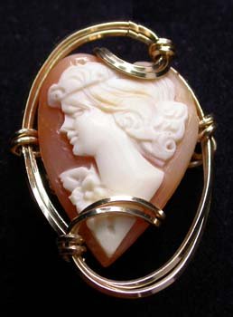 Italian Shell Cameo Heart Brooch